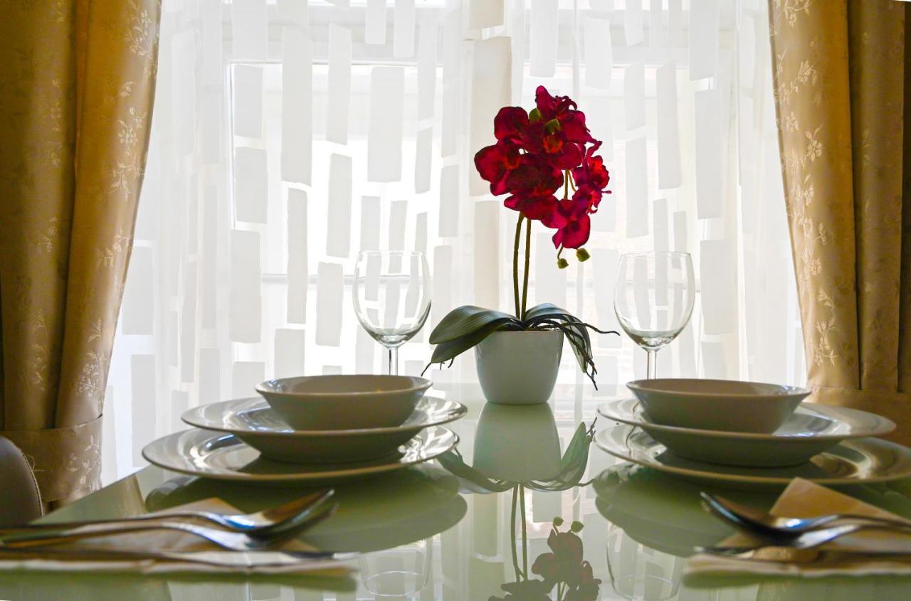 Delightful Hofburg Apartament *