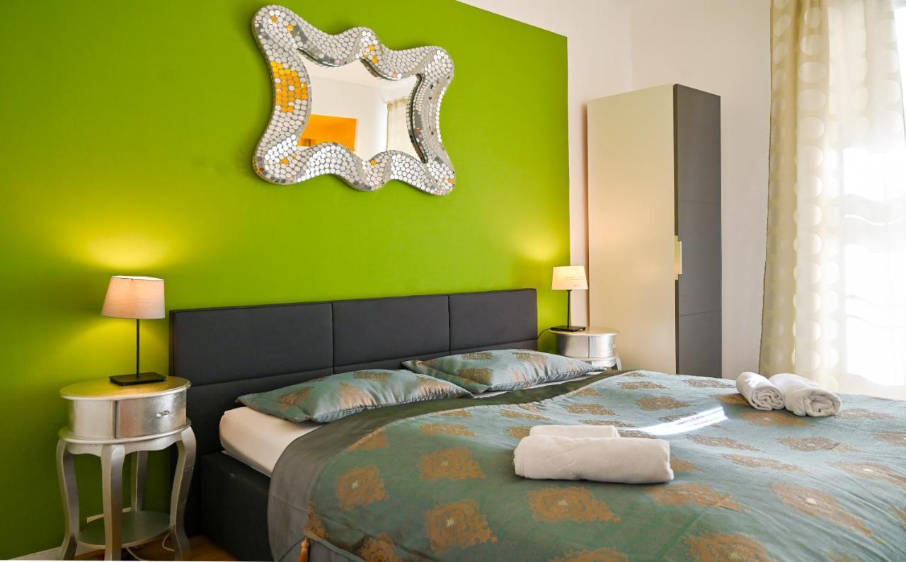Delightful Hofburg Apartment Vienna